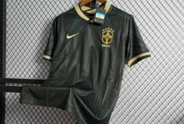 blusa do brasil preta com dourado